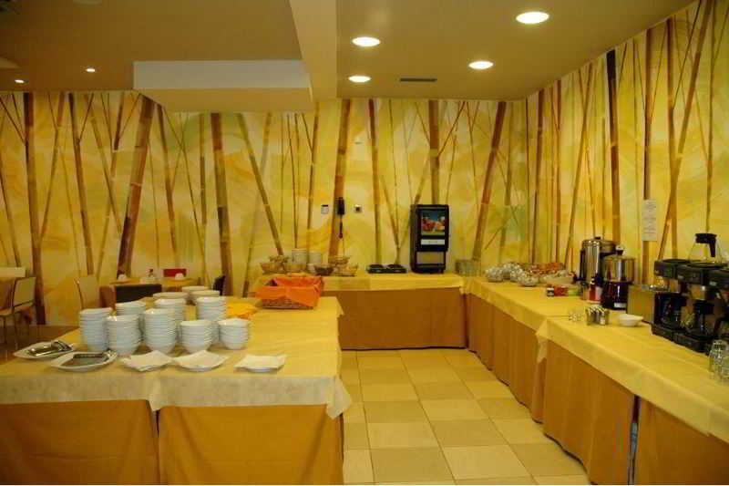 Rivus Hotel